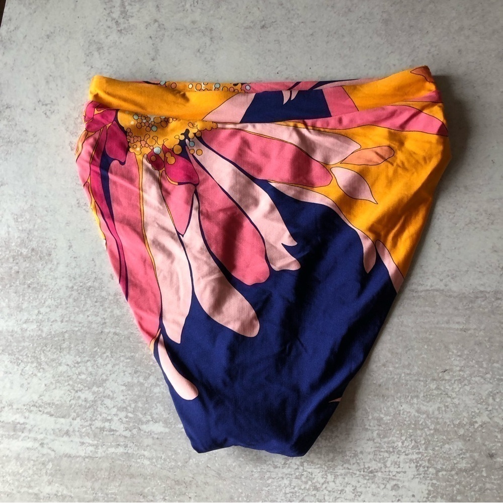 Trina Turk Breeze High Waisted Reversible Bikini Bottoms Size 6 - Picture 3 of 8
